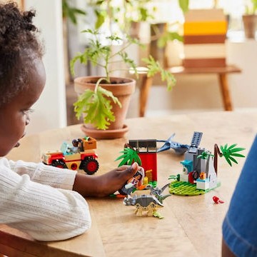 Lego Jurassic World Baby Dinosaur Rescue Center για 4+ Ετών