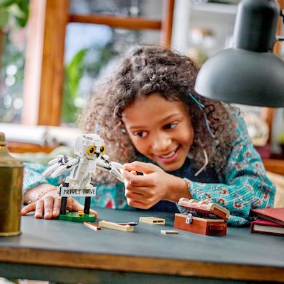Lego Harry Potter Hedwig At 4 Privet Drive για 7+ Ετών