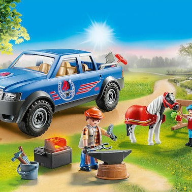 Playmobil Country Mobile Blacksmith with Light Effect για 4-10 ετών