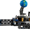 Lego Technic Planet Earth and Moon in Orbit για 10+ Ετών