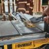 Dewalt DWE7485 Δισκοπρίονο Πάγκου με Ισχύ 1850W, Δίσκο Κοπής Διαμέτρου 210mm & Ταχύτητα Κοπής 5800rpm