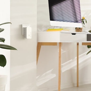 Devolo WiFi 5 Repeater 1200 WiFi Extender Dual Band (2.4 & 5GHz) 1200Mbps