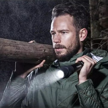 Varta Pro Επαναφορτιζόμενος Φακός LED IP67 με Μέγιστη Φωτεινότητα 650lm