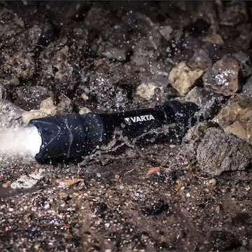 Varta Pro Επαναφορτιζόμενος Φακός LED IP67 με Μέγιστη Φωτεινότητα 650lm