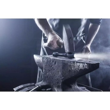 Varta Pro Φακός LED IP67 με Μέγιστη Φωτεινότητα 350lm Indestructible F20 Pro