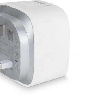 Bosch Smart Home Plug Compact Smart Μονόπριζο Ασφαλείας με Διακόπτη