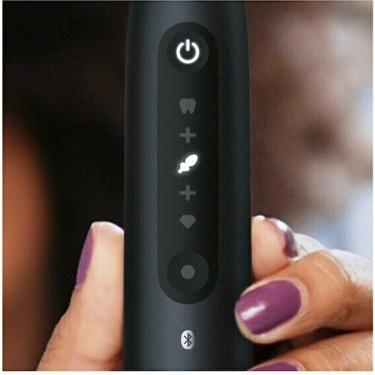 Oral-B IO Series 5 Ηλεκτρική Οδοντόβουρτσα με Αισθητήρα Πίεσης και Θήκη Ταξιδίου Black & White