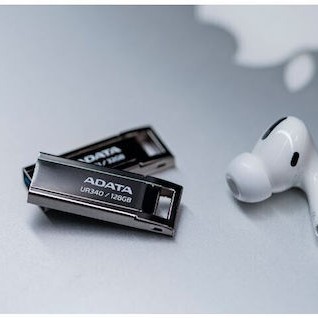Adata UR340 128GB USB 3.2 Stick Ασημί