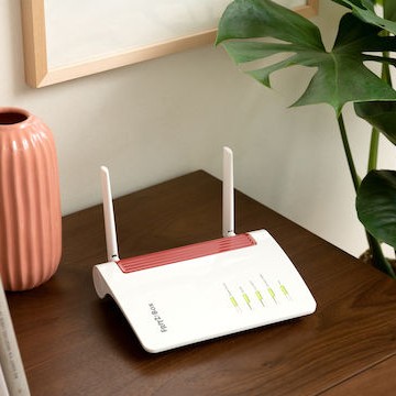 AVM FRITZ!Box 6850 5G Ασύρματο 5G Mobile Router Wi‑Fi 4 με 4 Θύρες Gigabit Ethernet