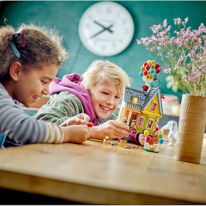 Lego Creator Up House για 9+ Ετών 598τμχ