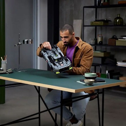 Lego Technic Peugeot 2023 για 18+ Ετών 1775τμχ