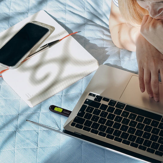 Adata UC300 64GB USB 3.2 Stick με σύνδεση USB-C Μαύρο