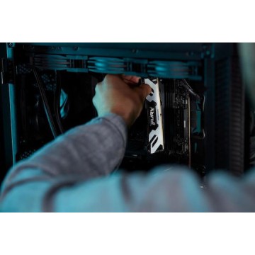 Kingston Fury Renegade Silver DDR5 32GB RAM με 2x16GB Modules και Ταχύτητα 7200 για Desktop