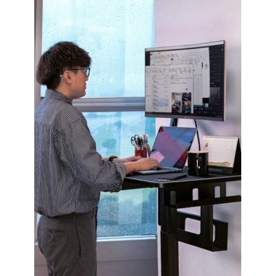 Ηλεκτρικό Γραφείο Gaming Ξύλινο Μαύρο με Μεταλλικά Πόδια, Ρυθμιζόμενο Ύψος & LED 80x50x72εκ.