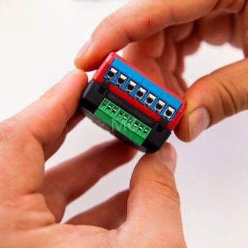 Shelly Plus Add-On Ενδιάμεσος Διακόπτης Μονάδα Επέκτασης Αισθητήρων