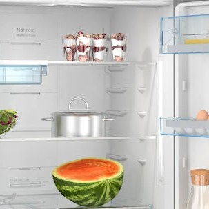 Bosch Ψυγειοκαταψύκτης 526lt Total NoFrost Υ186xΠ75xΒ80εκ. Μαύρος KGN76AXDR