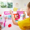 Barbie Κινητό Ιατρείο-Ασθενοφόρο Όχημα για Κούκλες για 3+ Ετών