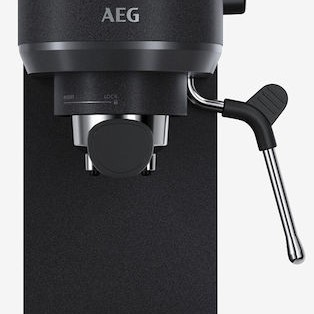 AEG Μηχανή Espresso 1450W Πίεσης 15bar Μαύρη EC6-1-6BST