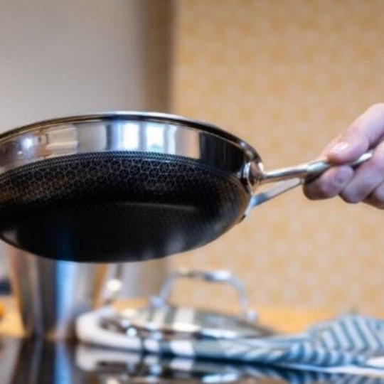 Kohersen Τηγάνι από Ανοξείδωτο Ατσάλι Με Καπάκι με Κεραμική Επίστρωση 24cm