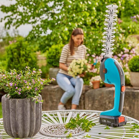 Gardena Powercut 20/18V P4A Μπορντουροψάλιδο Μπαταρίας με Μήκος Λάμας 20cm Solo