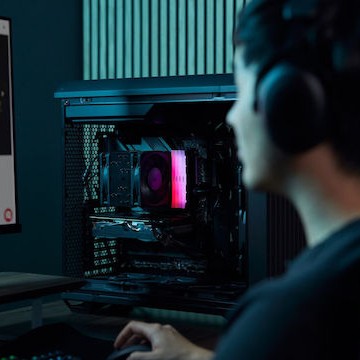 Kingston FURY Renegade RGB DDR4 16GB RAM με 2x8GB Modules και Ταχύτητα 4266 για Desktop