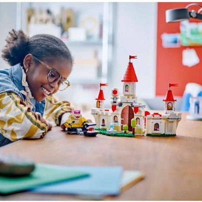 Lego Super Mario Battle with Roy at Peach's Castle για 7+ Ετών 738τμχ