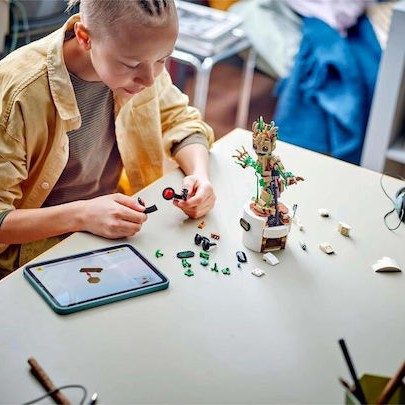 Lego Marvel Dancing Groot για 10+ Ετών