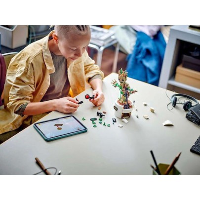 Lego Marvel Dancing Groot για 10+ Ετών