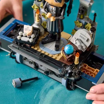 Lego Wednesday Wednesday Addams για 10+ Ετών 702τμχ