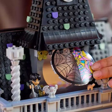 Lego Wednesday Wednesday & Enid's Dorm Room για 10+ Ετών 750τμχ