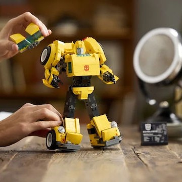 Lego Creator Transformers Bumblebee για 18+ Ετών 950τμχ