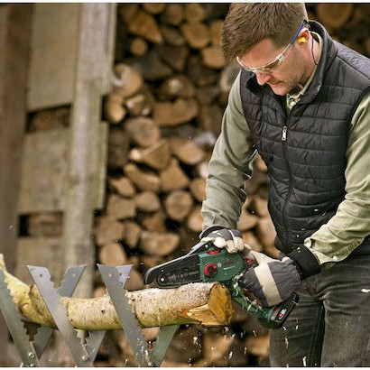 Bosch Κλαδευτικό Αλυσοπρίονο Μπαταρίας 1x2.5Ah 18V 1.7kg με Λάμα 15cm