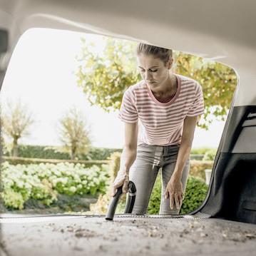 Karcher WD 4 S V-20/5/22 Σκούπα Υγρών / Στερεών 1000W με Πλαστικό Κάδο 20lt